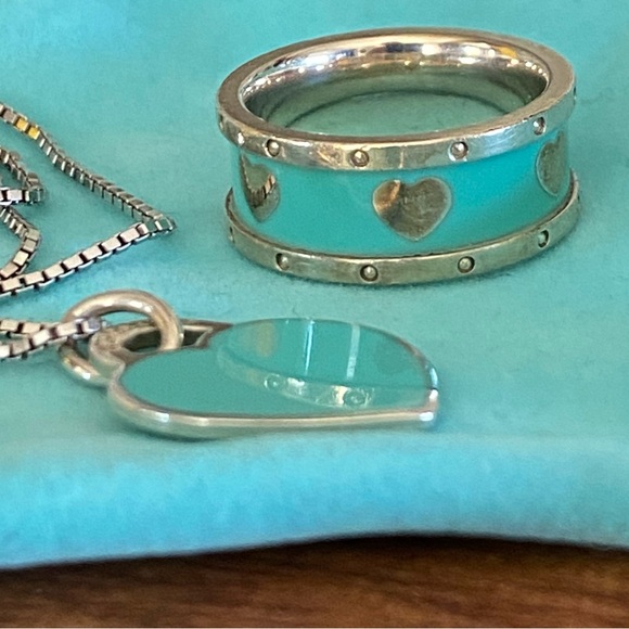 TIFFANY & CO Blue Enamel Heart Ring-Size 5.5 & Blue Enamel Heart Charm - Picture 5 of 10